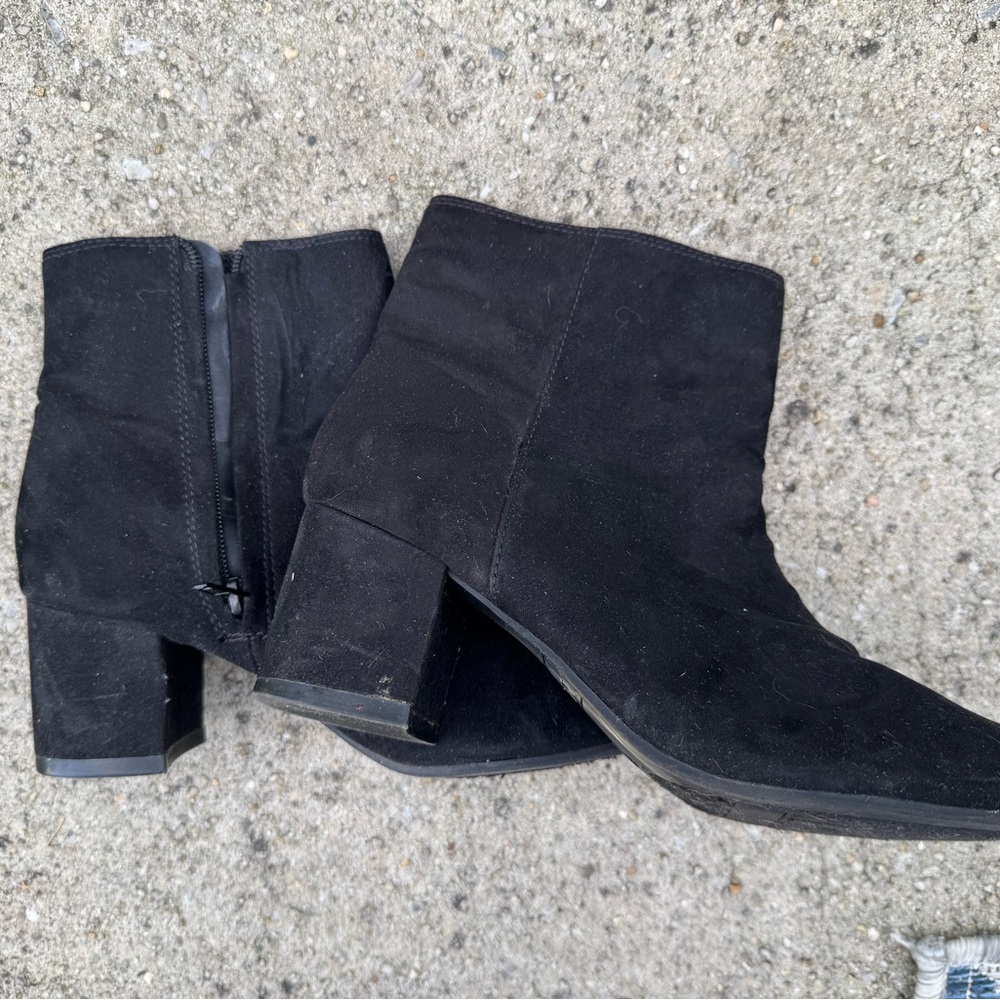 Time and Tru Black Ankle Booties with Block Heel